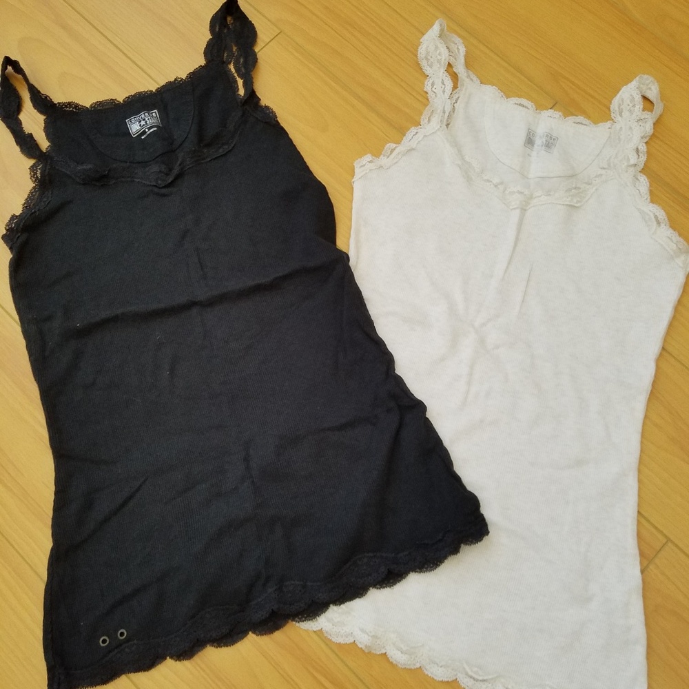 Black and white tank top bundle
